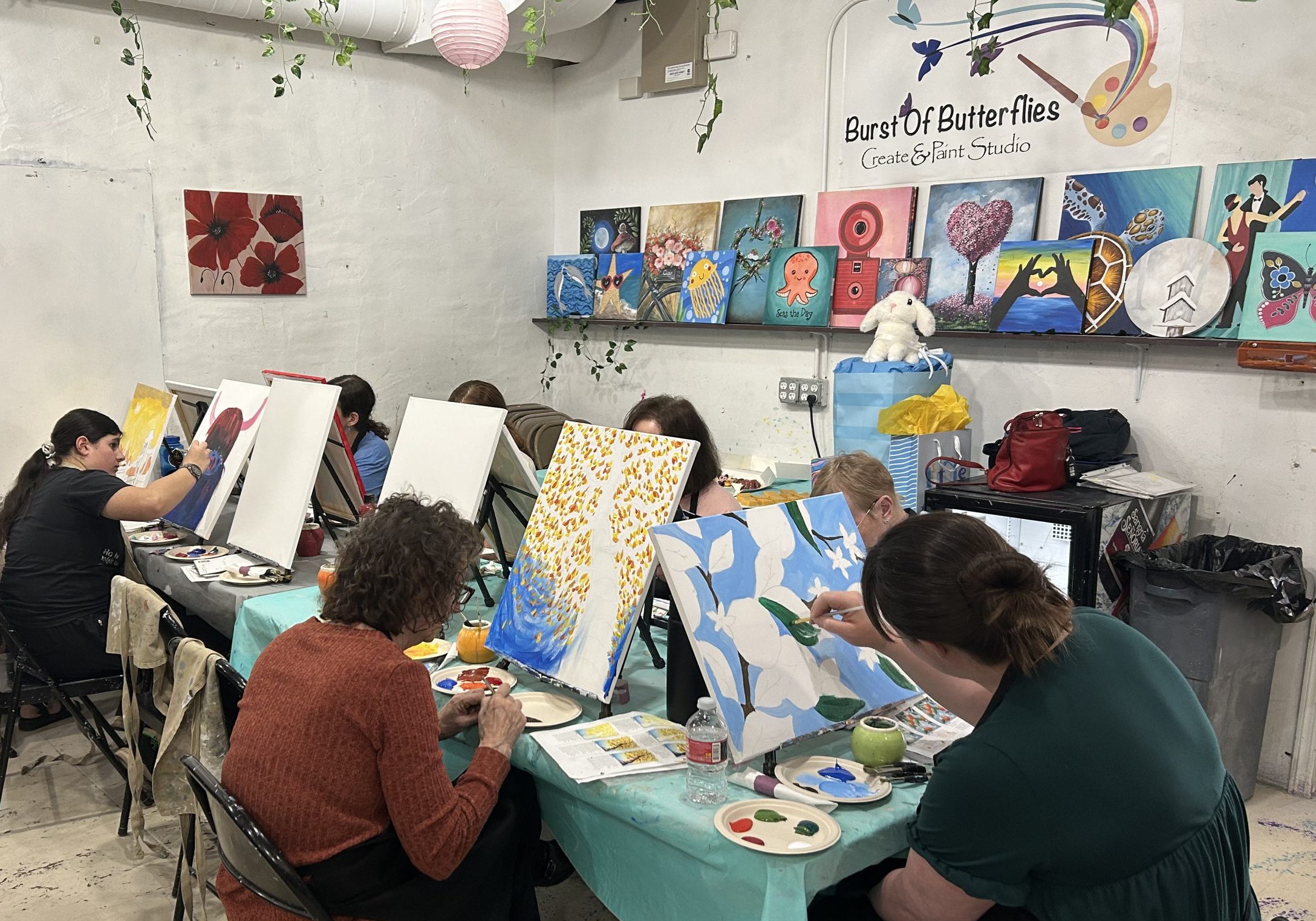 Walk-In Canvas Painting in Chandler, AZ: A Flexible Alternative to Paint & Sip